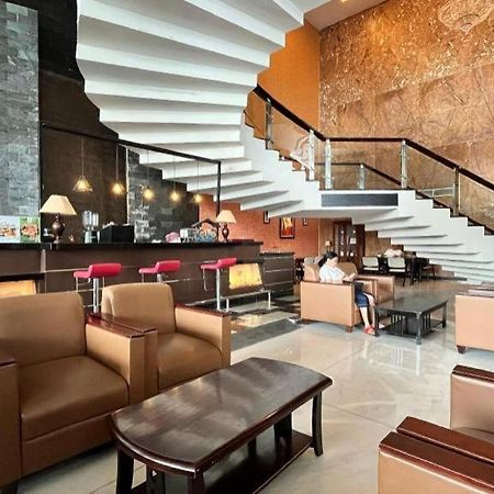 Grand Antares Hotel Medan Extérieur photo