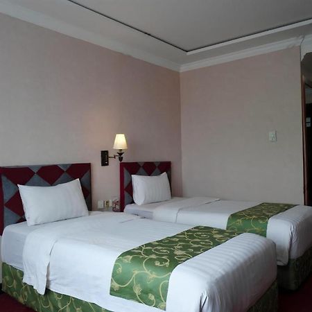 Grand Antares Hotel Medan Extérieur photo