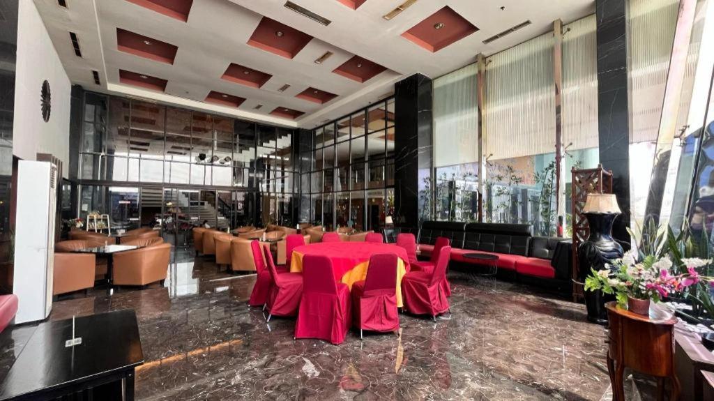 Grand Antares Hotel Medan Extérieur photo