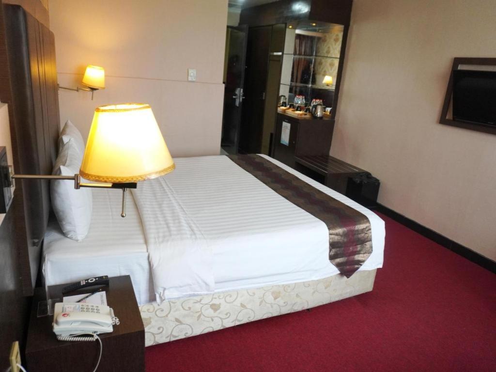 Grand Antares Hotel Medan Extérieur photo