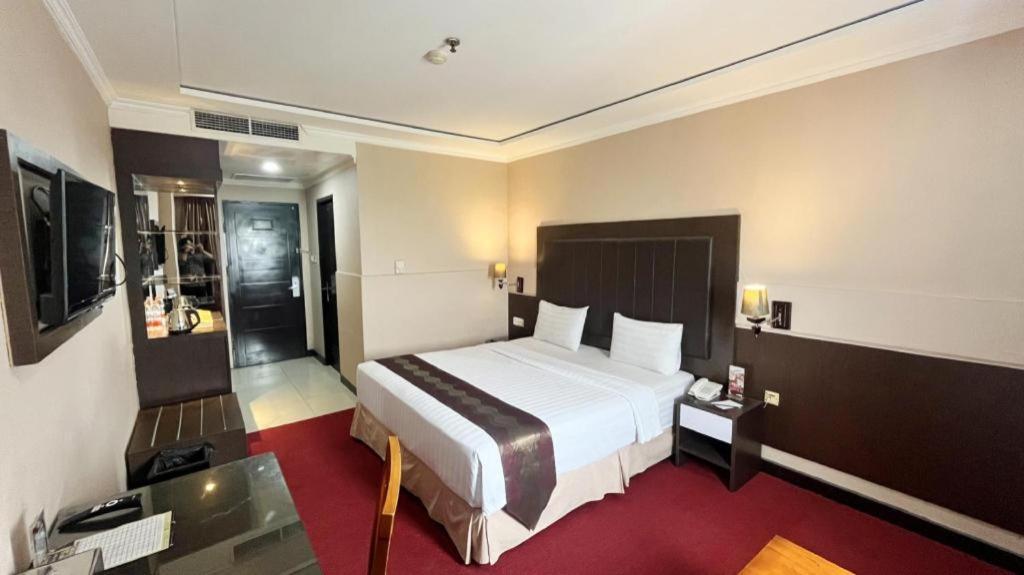 Grand Antares Hotel Medan Extérieur photo