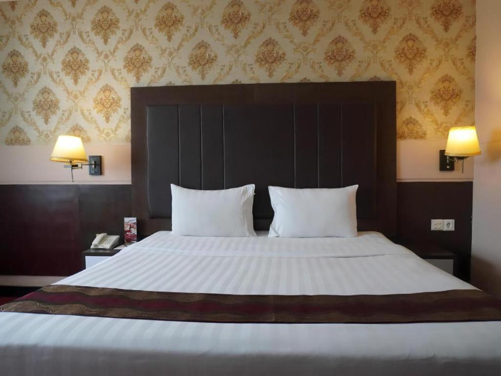 Grand Antares Hotel Medan Extérieur photo