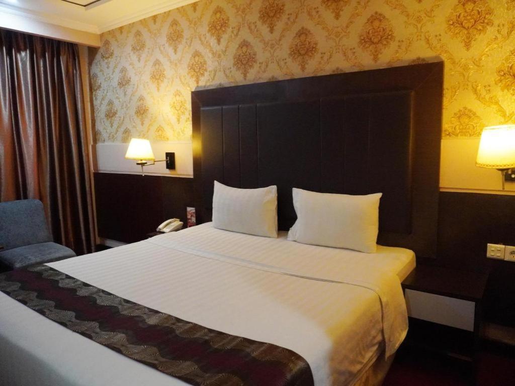 Grand Antares Hotel Medan Extérieur photo