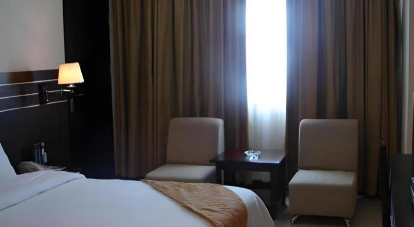 Grand Antares Hotel Medan Extérieur photo