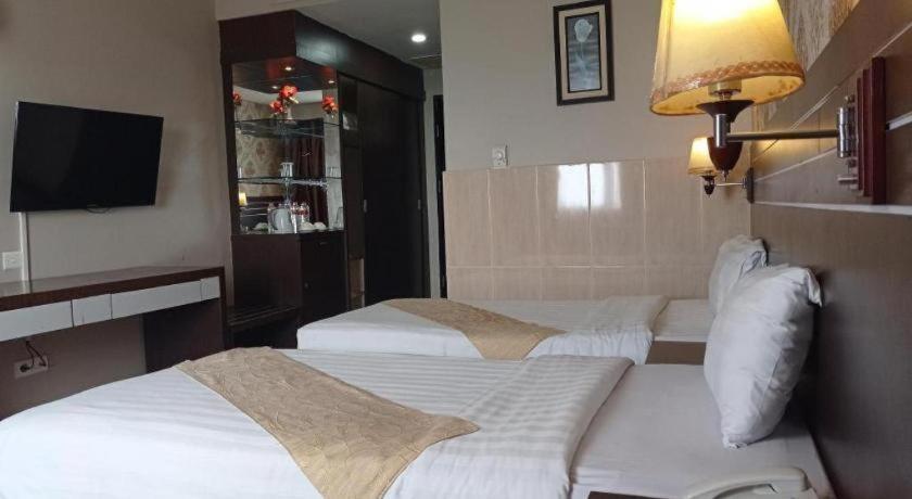 Grand Antares Hotel Medan Extérieur photo